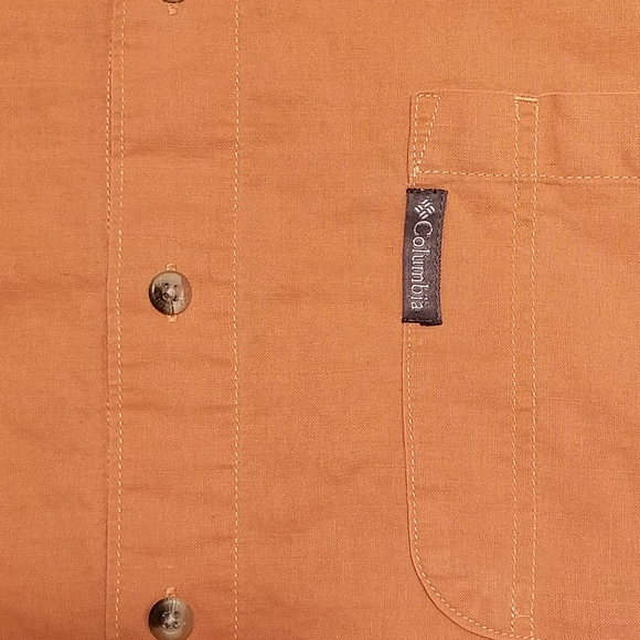 2/$24π¨βπΌ Columbia Casual Shirt Size XL - Picture 1 of 7